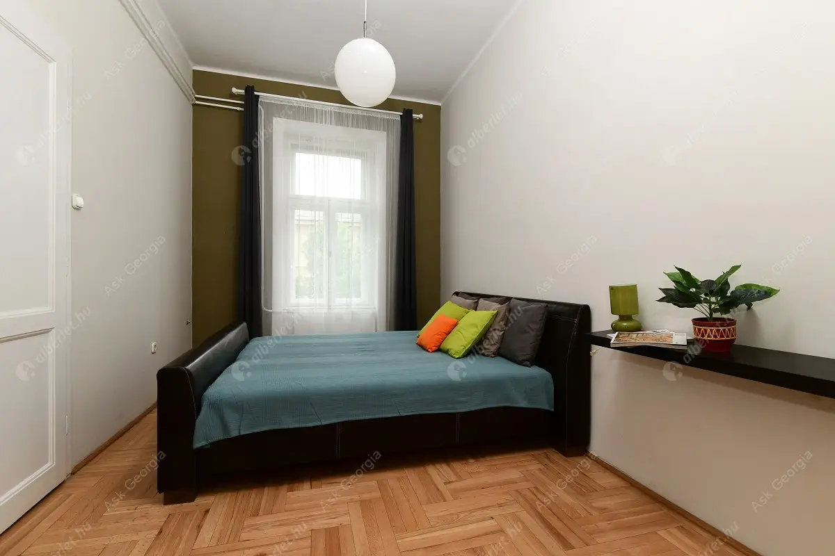 Kiadó albérlet 425000 Ft/hó áron: Budapest, VI. kerület  Jókai tér. Mérete: 85 nm, 3 szobás | Alberlet.hu - 6627353