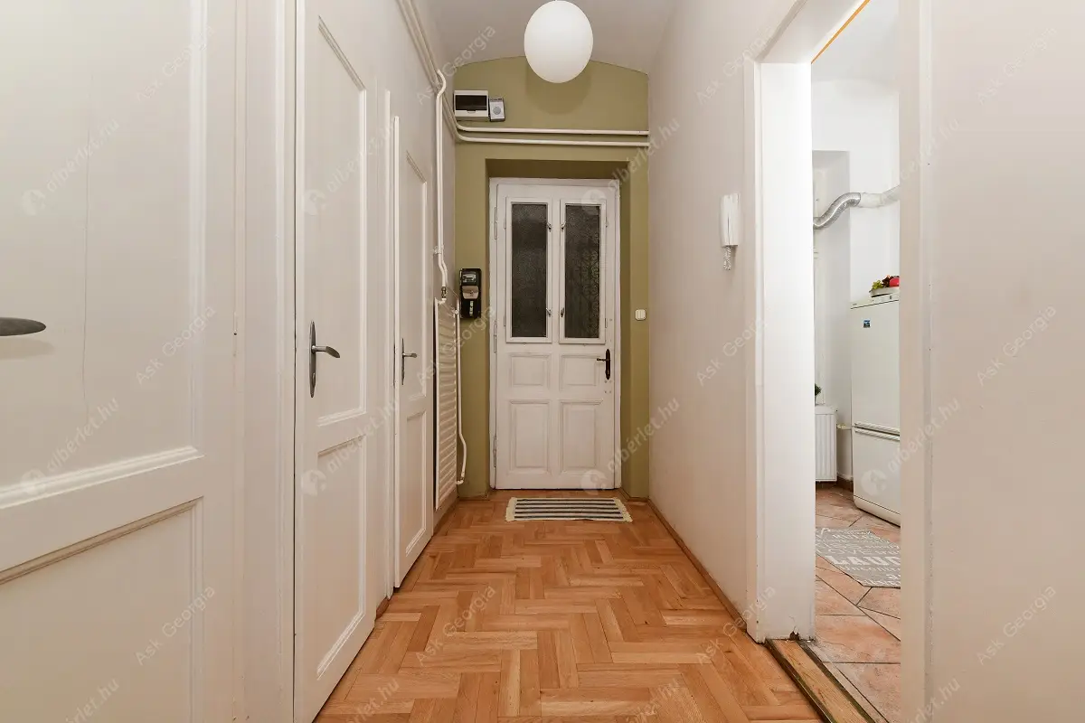 Kiadó albérlet 425000 Ft/hó áron: Budapest, VI. kerület  Jókai tér. Mérete: 85 nm, 3 szobás | Alberlet.hu - 6627361