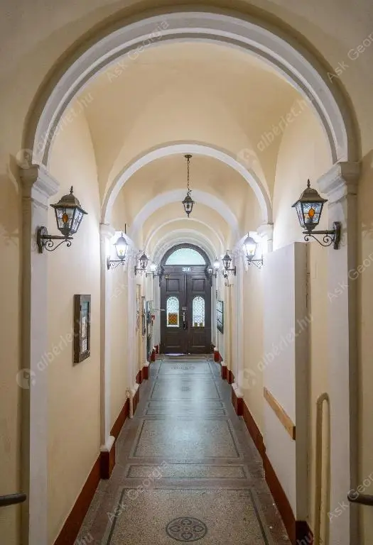 Kiadó albérlet 425000 Ft/hó áron: Budapest, VI. kerület  Jókai tér. Mérete: 85 nm, 3 szobás | Alberlet.hu - 6627364