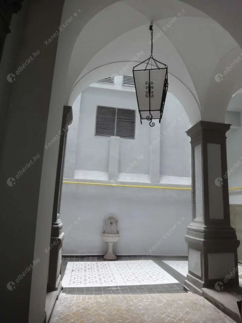 Kiadó albérlet 630000 Ft/hó áron: Budapest, VI. kerület  Jókai utca. Mérete: 105 nm, 3 szobás | Alberlet.hu - 6490504