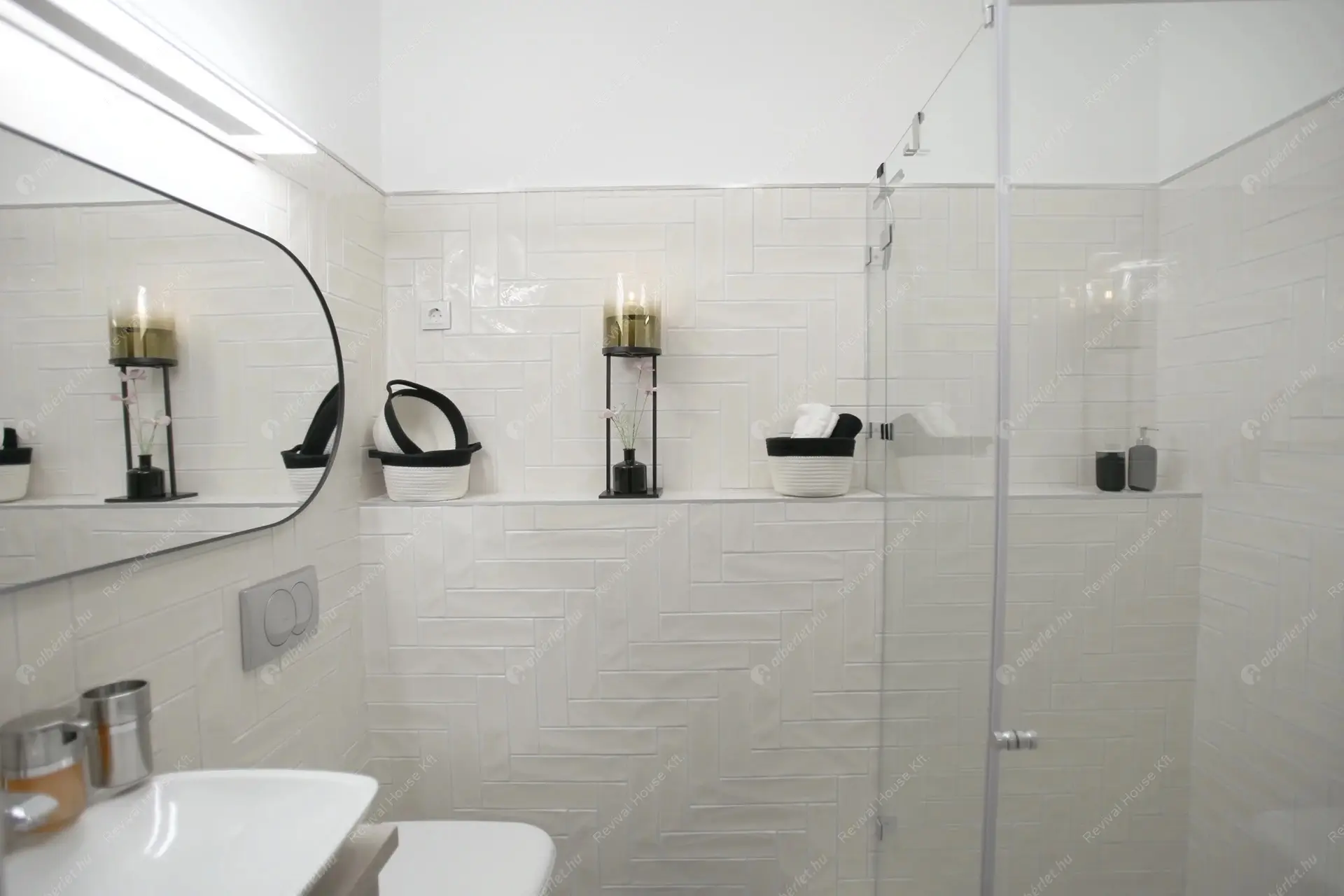 Kiadó albérlet 1400000 Ft/hó áron: Budapest, VI. kerület  Jókai utca. Mérete: 136 nm, 4 szobás | Alberlet.hu - 6304690