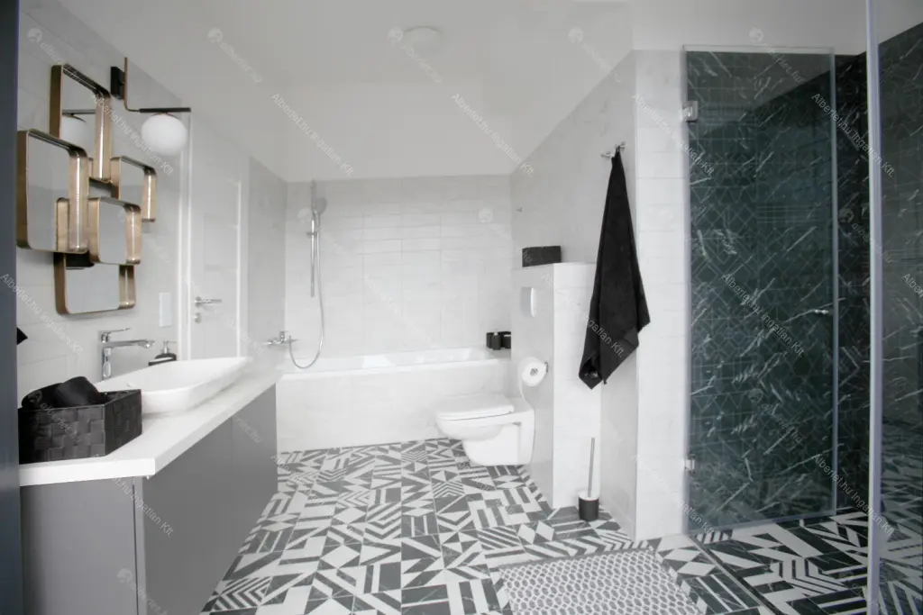 Kiadó albérlet 1516000 Ft/hó áron: Budapest, VI. kerület  Jókai utca. Mérete: 136 nm, 4 szobás | Alberlet.hu - 6660404