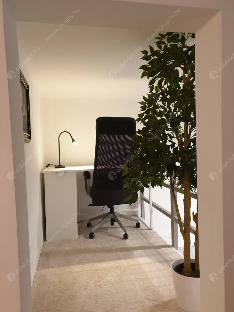 Kiadó albérlet 200000 Ft/hó áron: Budapest, VI. kerület  Jókai utca. Mérete: 26 nm, 1 szobás | Alberlet.hu - 6609903