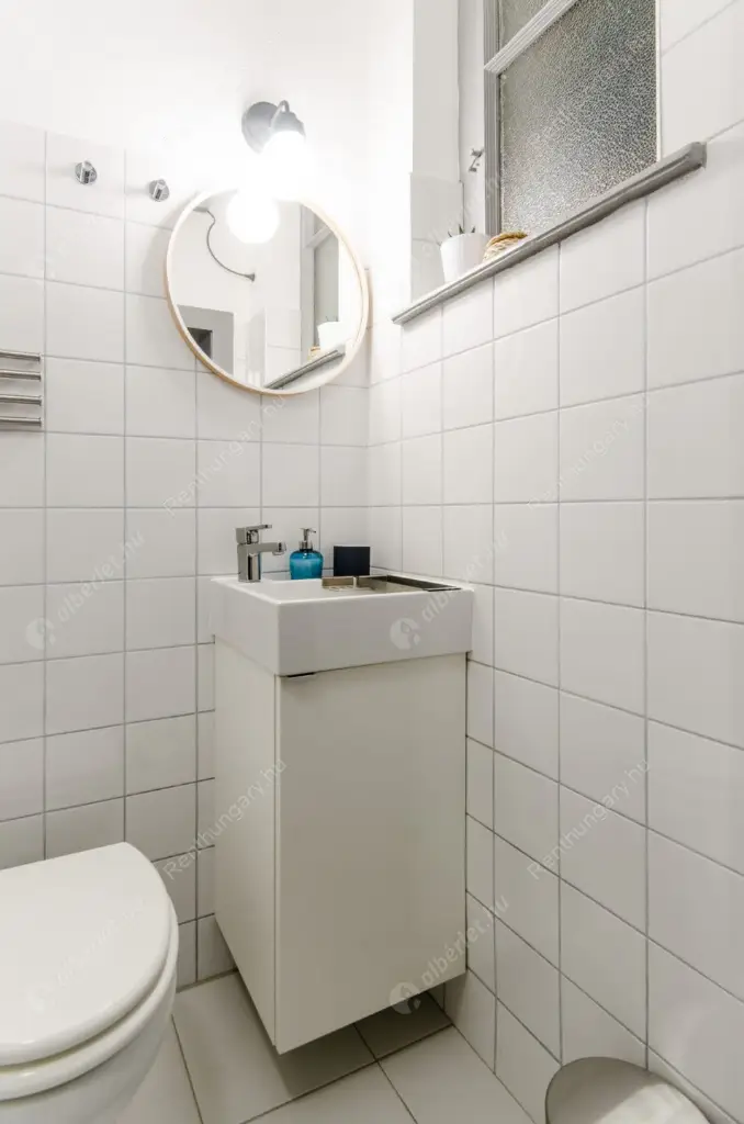 Kiadó albérlet 200000 Ft/hó áron: Budapest, VI. kerület  Jókai utca. Mérete: 26 nm, 1 szobás | Alberlet.hu - 6609907