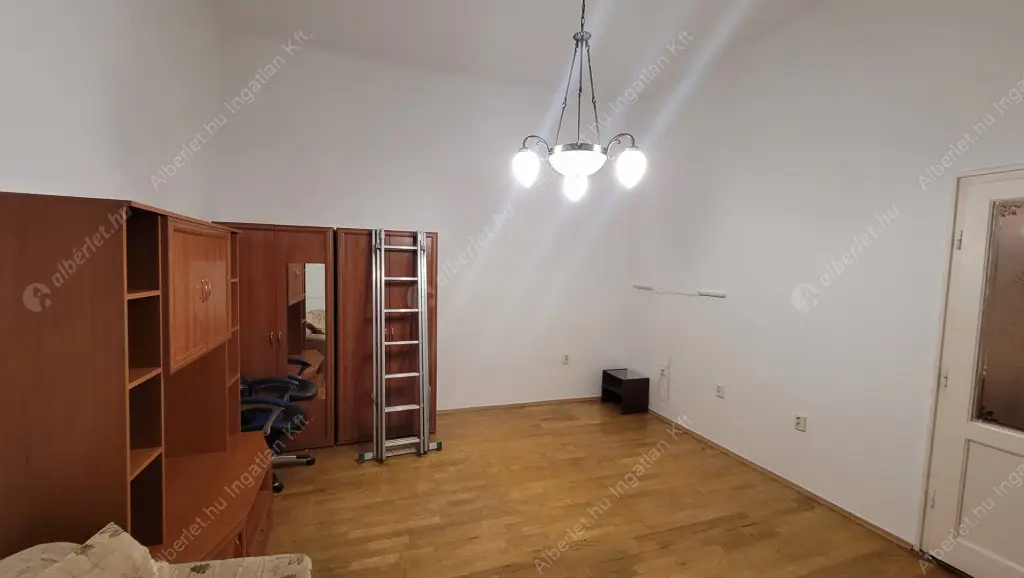 Kiadó albérlet 250000 Ft/hó áron: Budapest, VI. kerület  Jókai utca. Mérete: 36 nm, 1 szobás | Alberlet.hu - 6576746
