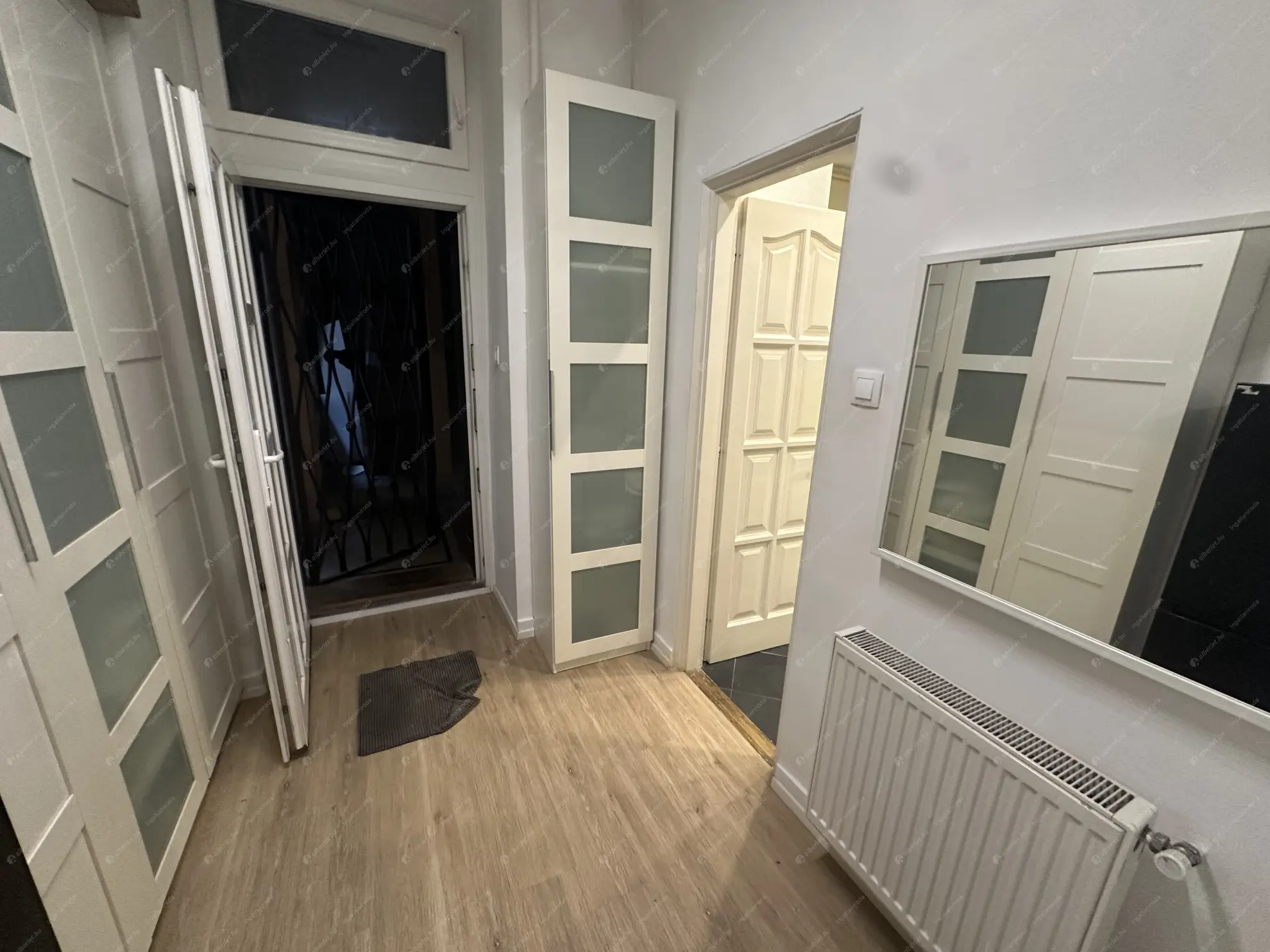 Kiadó albérlet 270000 Ft/hó áron: Budapest, VI. kerület  Jókai utca. Mérete: 46 nm, 1 szobás | Alberlet.hu - 6627281