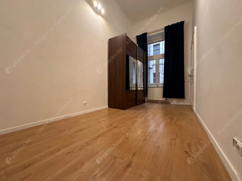 Kiadó albérlet 270000 Ft/hó áron: Budapest, VI. kerület  Jókai utca. Mérete: 50 nm, 2 szobás | Alberlet.hu - 6603122