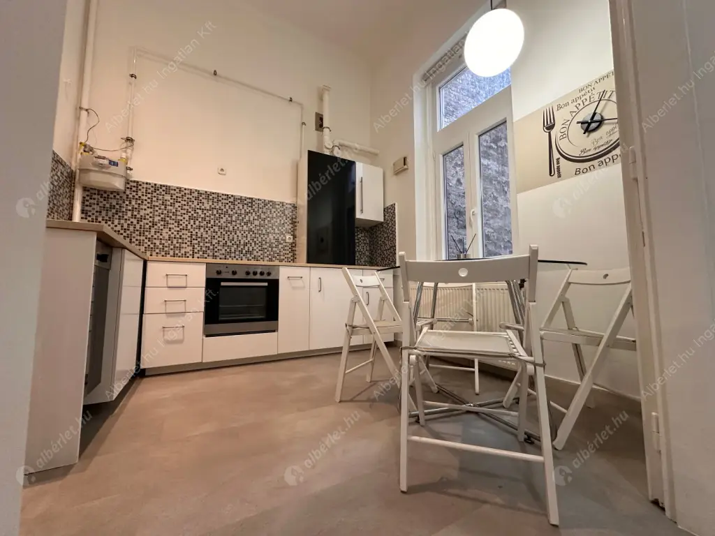 Kiadó albérlet 270000 Ft/hó áron: Budapest, VI. kerület  Jókai utca. Mérete: 50 nm, 2 szobás | Alberlet.hu - 6603124