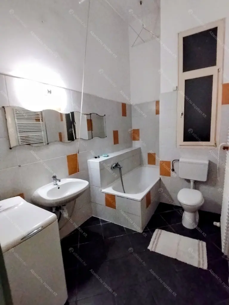 Kiadó albérlet 250000 Ft/hó áron: Budapest, VI. kerület  Jókai utca. Mérete: 50 nm, 2 szobás | Alberlet.hu - 6660789