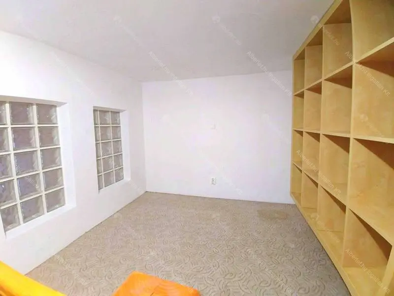 Kiadó albérlet 250000 Ft/hó áron: Budapest, VI. kerület  Jókai utca. Mérete: 50 nm, 2 szobás | Alberlet.hu - 6660793