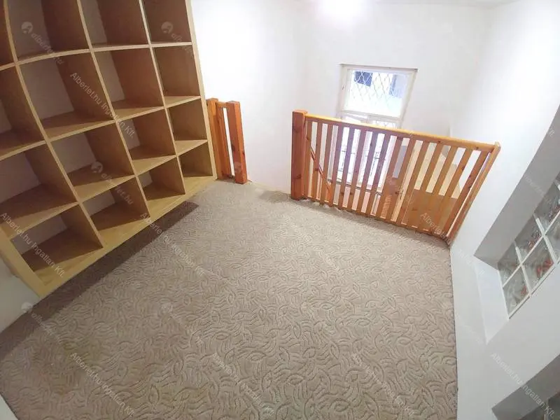 Kiadó albérlet 250000 Ft/hó áron: Budapest, VI. kerület  Jókai utca. Mérete: 50 nm, 2 szobás | Alberlet.hu - 6660795