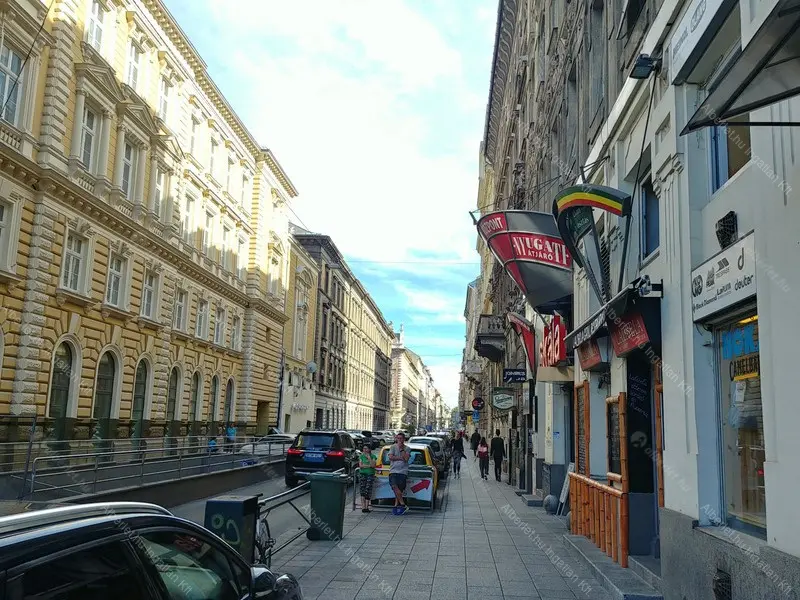 Kiadó albérlet 220000 Ft/hó áron: Budapest, VI. kerület  Jókai utca. Mérete: 50 nm, 2 szobás | Alberlet.hu - 6662489