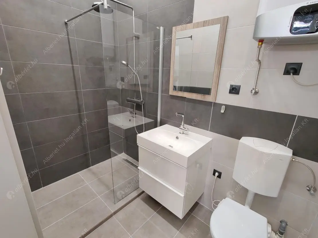 Kiadó albérlet 369000 Ft/hó áron: Budapest, VI. kerület  Jókai utca. Mérete: 60 nm, 3 szobás | Alberlet.hu - 5378677