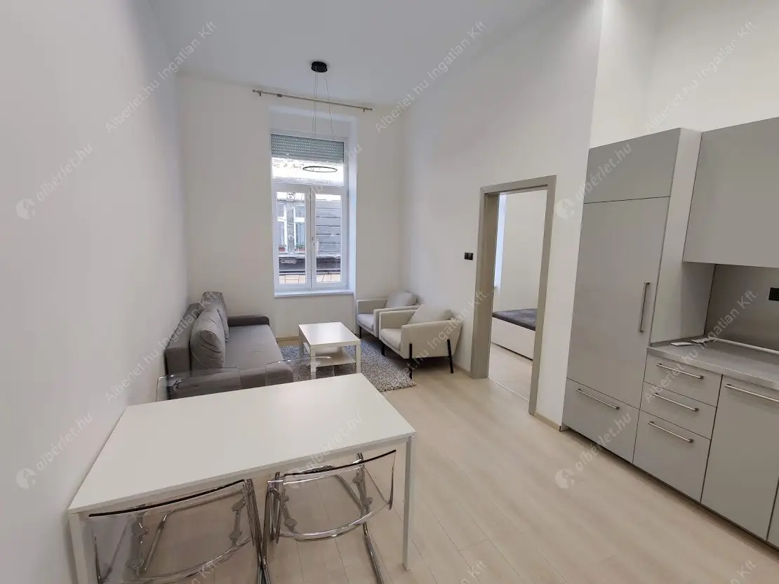 Kiadó albérlet 369000 Ft/hó áron: Budapest, VI. kerület  Jókai utca. Mérete: 60 nm, 3 szobás | Alberlet.hu - 5378678