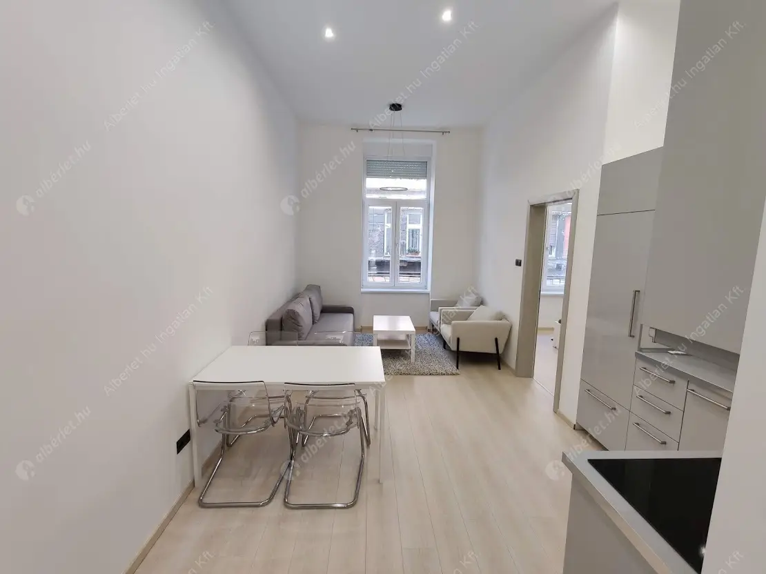 Kiadó albérlet 369000 Ft/hó áron: Budapest, VI. kerület  Jókai utca. Mérete: 60 nm, 3 szobás | Alberlet.hu - 5378682