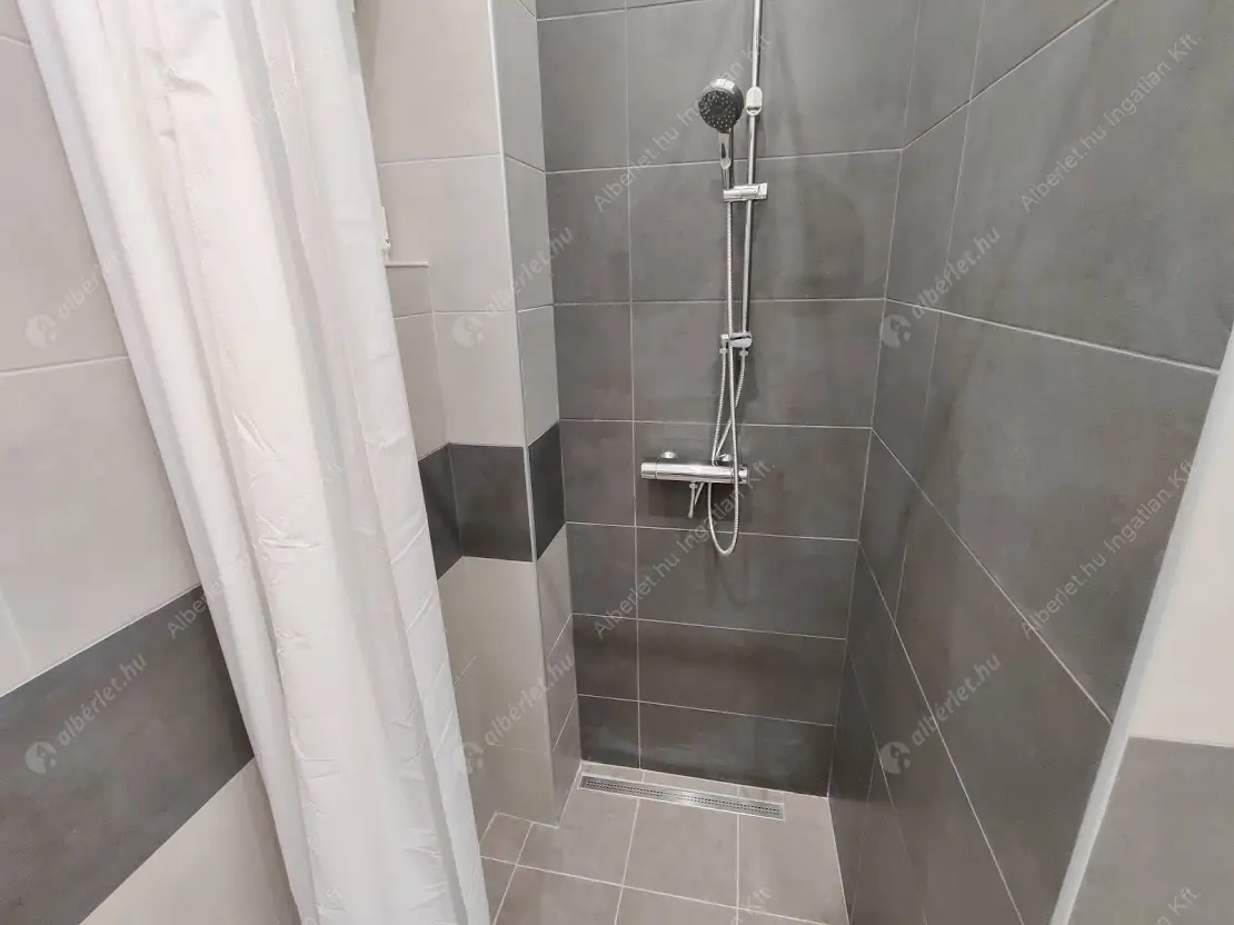 Kiadó albérlet 369000 Ft/hó áron: Budapest, VI. kerület  Jókai utca. Mérete: 60 nm, 3 szobás | Alberlet.hu - 5378684