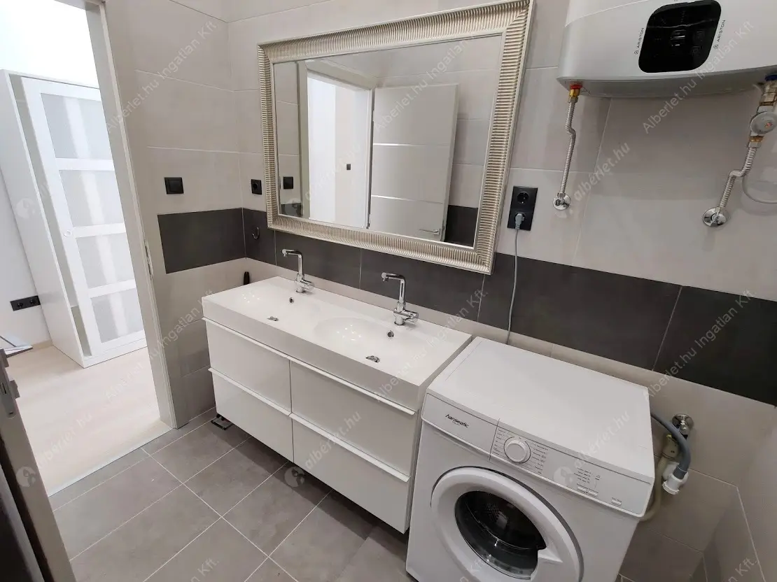 Kiadó albérlet 369000 Ft/hó áron: Budapest, VI. kerület  Jókai utca. Mérete: 60 nm, 3 szobás | Alberlet.hu - 5378685