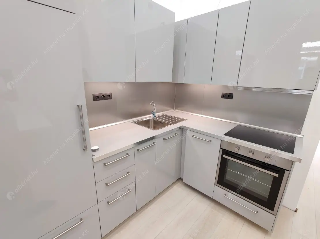 Kiadó albérlet 369000 Ft/hó áron: Budapest, VI. kerület  Jókai utca. Mérete: 60 nm, 3 szobás | Alberlet.hu - 5378690