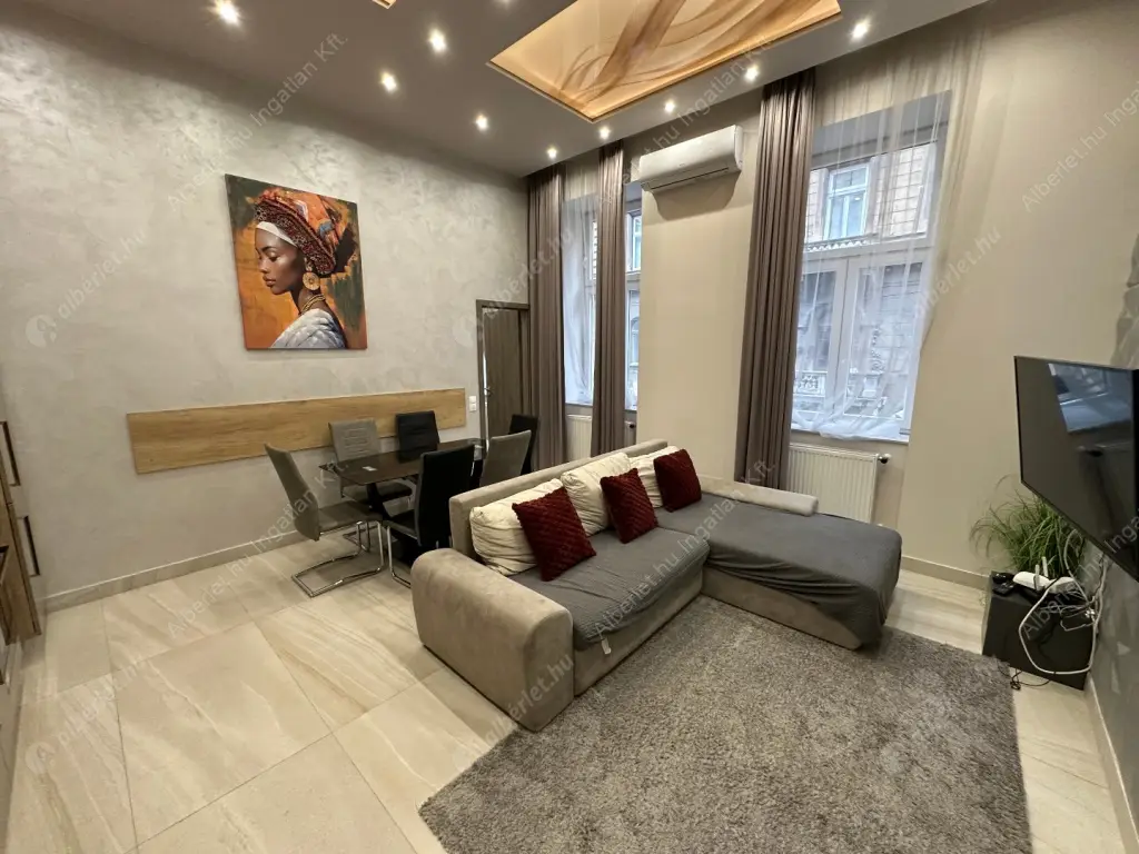 Kiadó albérlet 450000 Ft/hó áron: Budapest, VI. kerület  Jókai utca. Mérete: 66 nm, 4 szobás | Alberlet.hu - 6633399