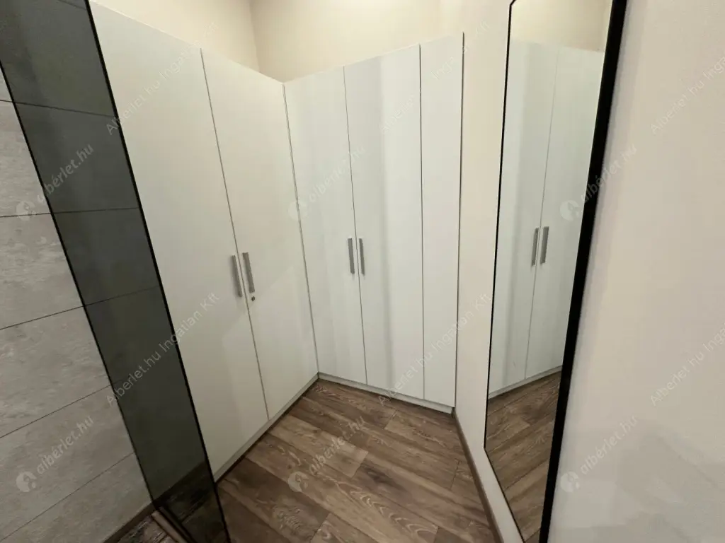 Kiadó albérlet 450000 Ft/hó áron: Budapest, VI. kerület  Jókai utca. Mérete: 66 nm, 4 szobás | Alberlet.hu - 6633402