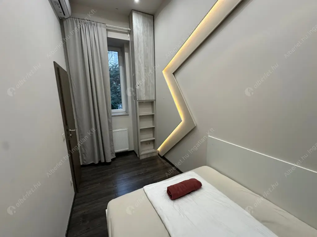 Kiadó albérlet 450000 Ft/hó áron: Budapest, VI. kerület  Jókai utca. Mérete: 66 nm, 4 szobás | Alberlet.hu - 6633405