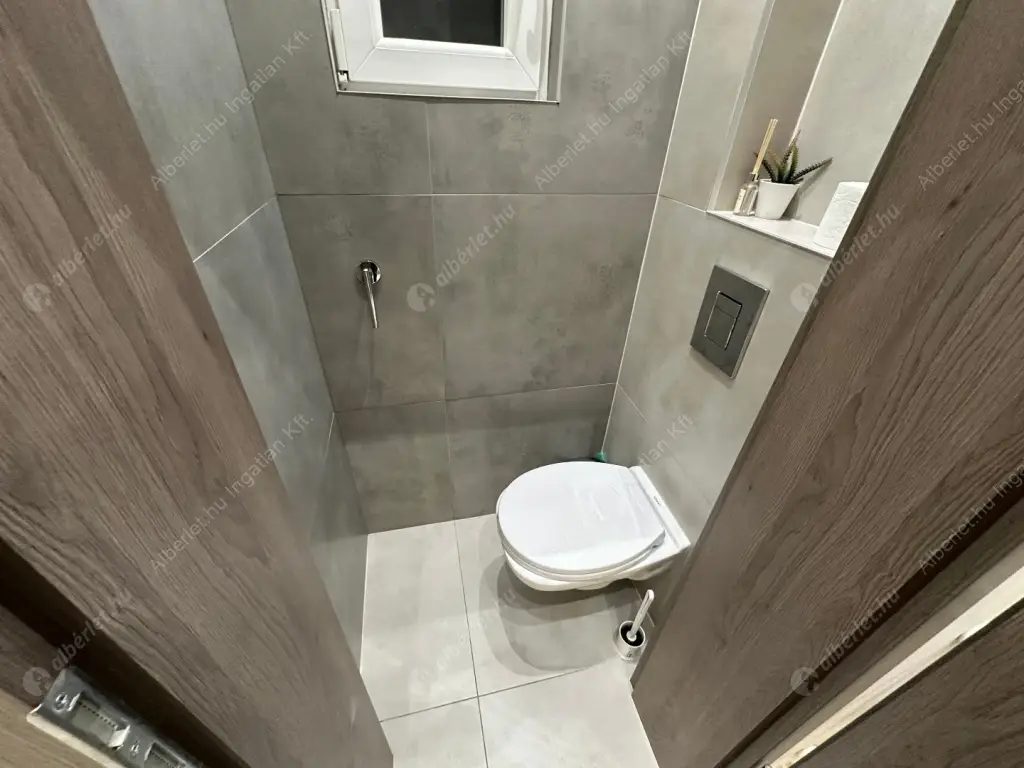 Kiadó albérlet 450000 Ft/hó áron: Budapest, VI. kerület  Jókai utca. Mérete: 66 nm, 4 szobás | Alberlet.hu - 6633408