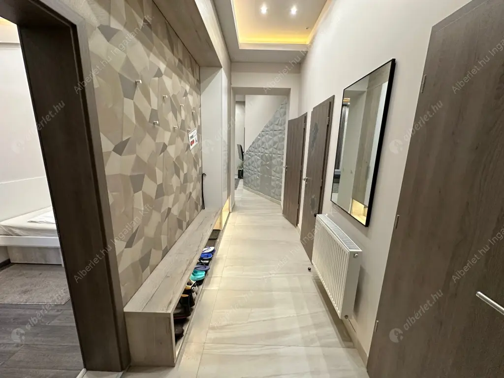 Kiadó albérlet 450000 Ft/hó áron: Budapest, VI. kerület  Jókai utca. Mérete: 66 nm, 4 szobás | Alberlet.hu - 6633410