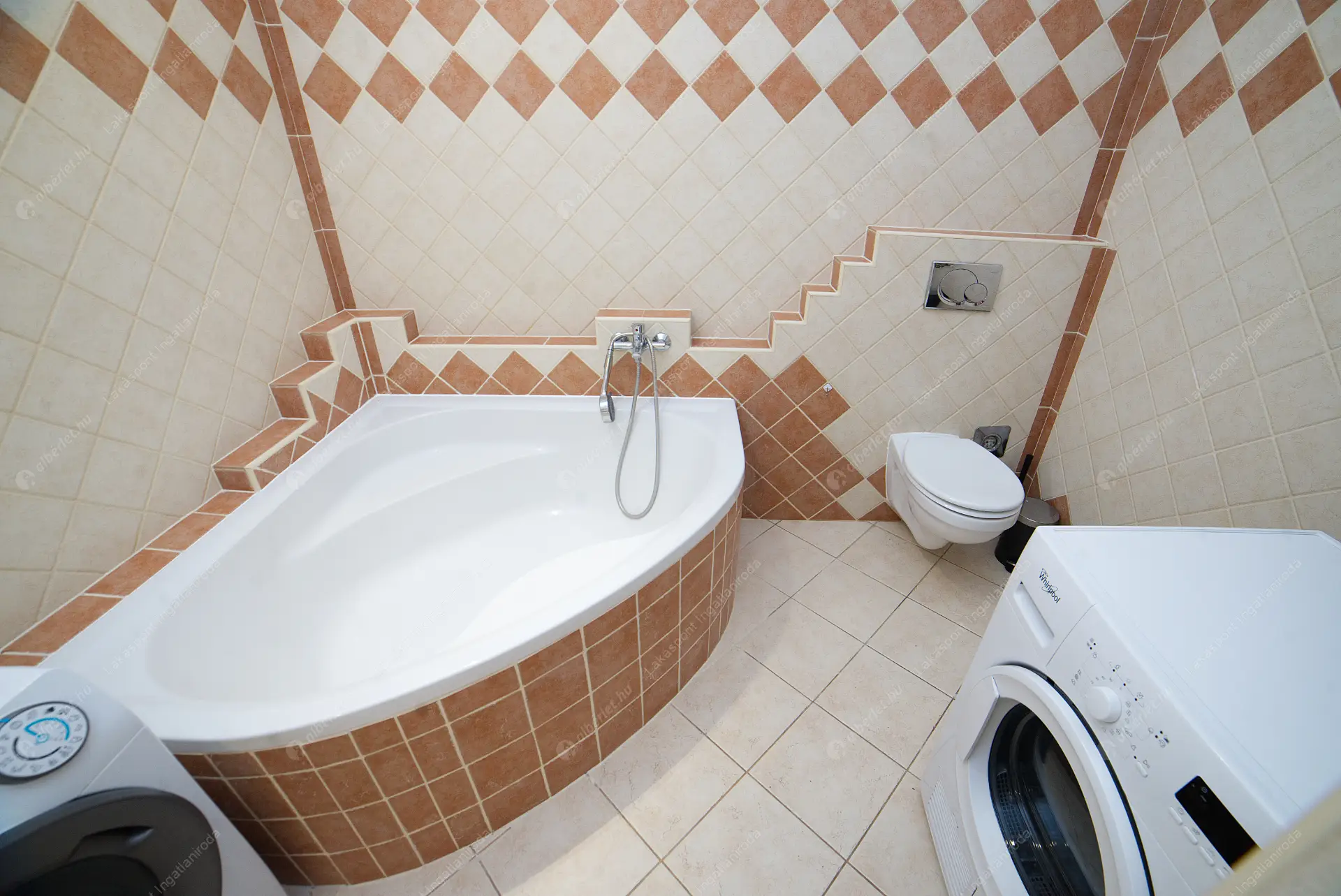 Kiadó albérlet 366000 Ft/hó áron: Budapest, VI. kerület  Jókai utca. Mérete: 91 nm, 3 szobás | Alberlet.hu - 6613693