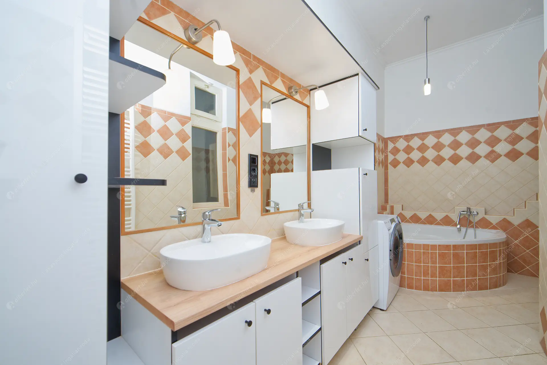 Kiadó albérlet 367000 Ft/hó áron: Budapest, VI. kerület  Jókai utca. Mérete: 91 nm, 3 szobás | Alberlet.hu - 6621542