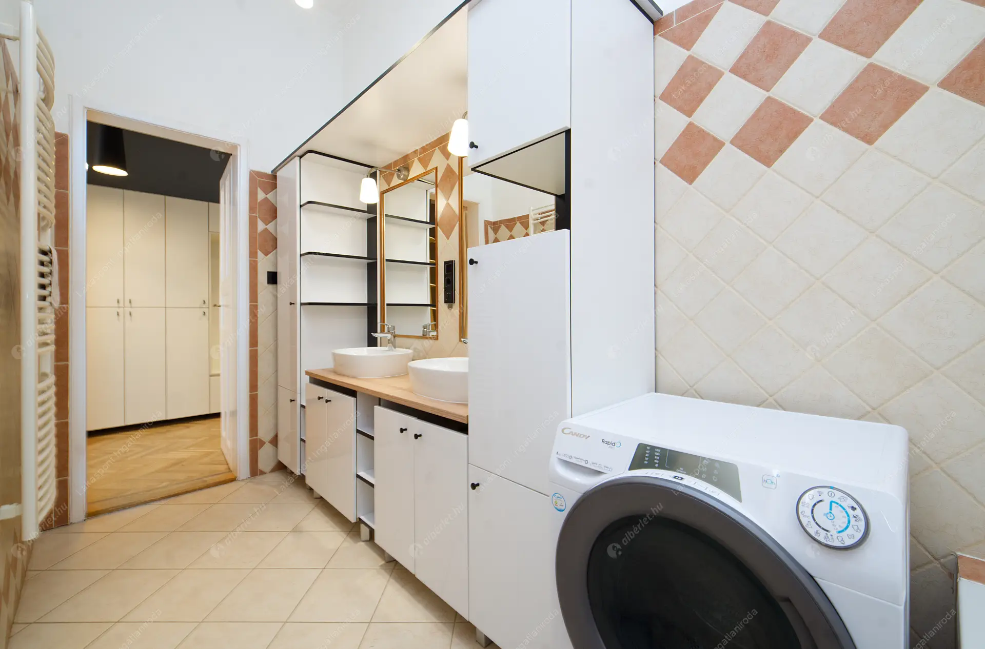 Kiadó albérlet 362000 Ft/hó áron: Budapest, VI. kerület  Jókai utca. Mérete: 91 nm, 3 szobás | Alberlet.hu - 6638051