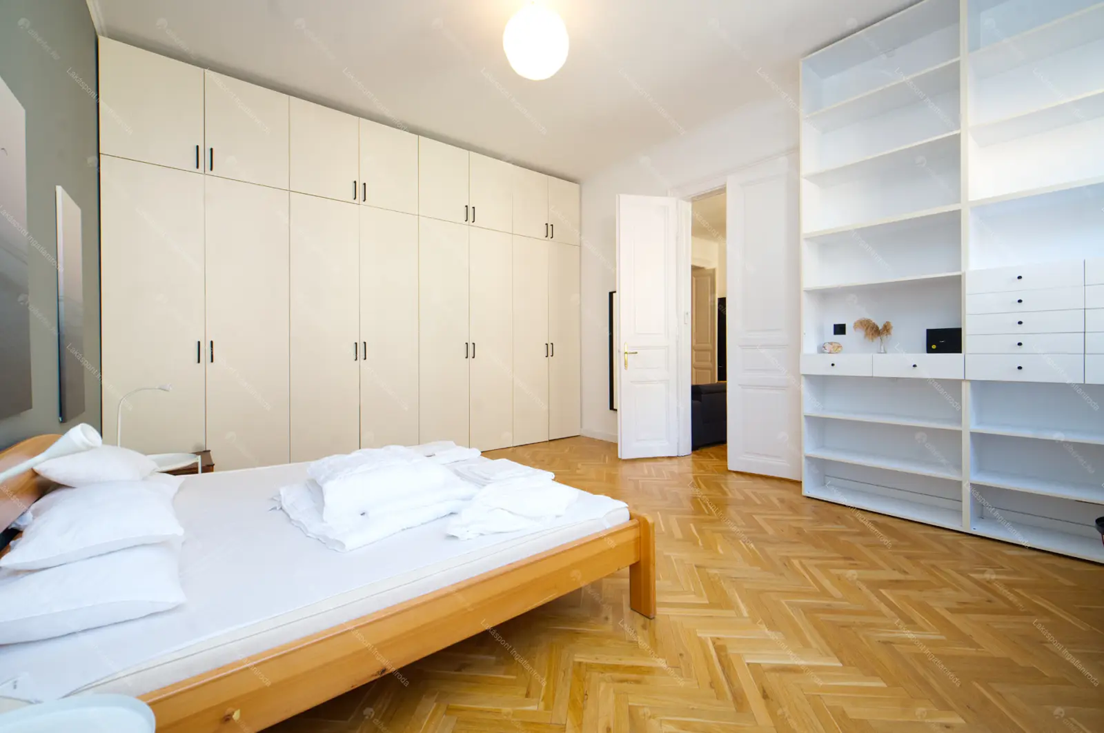 Kiadó albérlet 360000 Ft/hó áron: Budapest, VI. kerület  Jókai utca. Mérete: 91 nm, 3 szobás | Alberlet.hu - 6657399