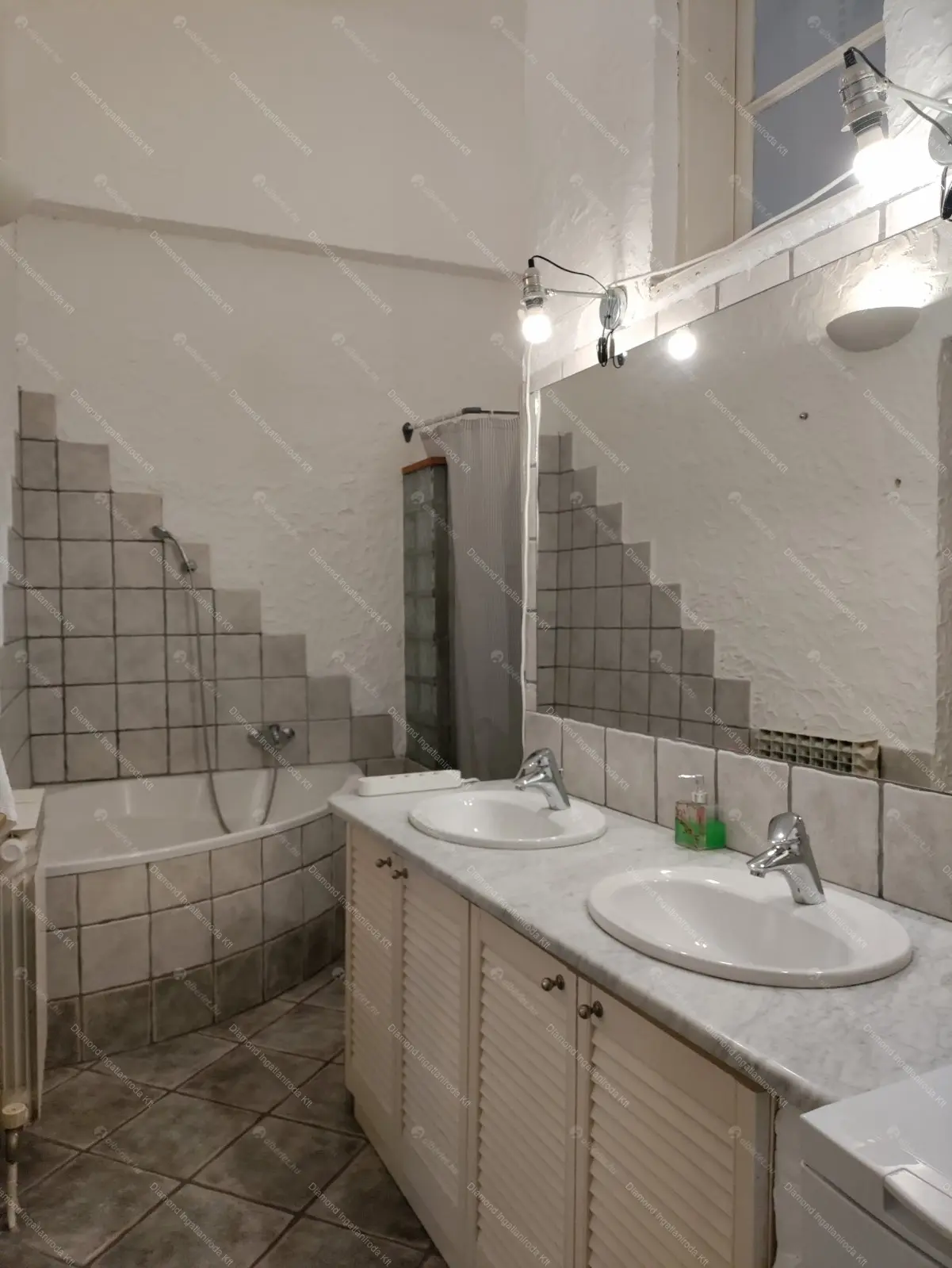 Kiadó albérlet 430000 Ft/hó áron: Budapest, VI. kerület  Jókai utca. Mérete: 95 nm, 3 szobás | Alberlet.hu - 6669230