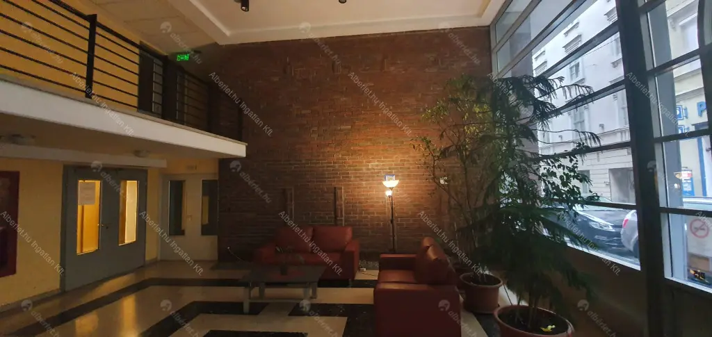 Kiadó albérlet 350000 Ft/hó áron: Budapest, VI. kerület  Káldy Gyula utca. Mérete: 47 nm, 2 szobás | Alberlet.hu - 6701193