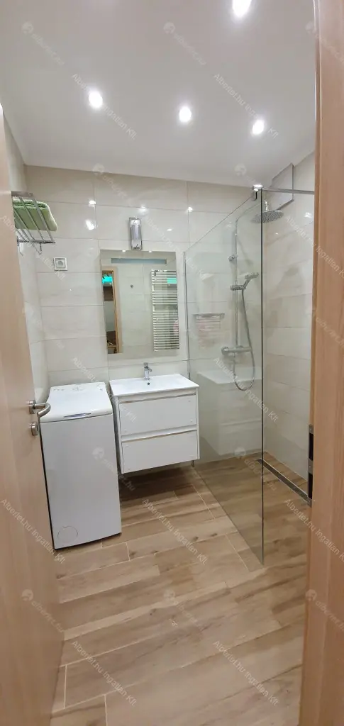 Kiadó albérlet 350000 Ft/hó áron: Budapest, VI. kerület  Káldy Gyula utca. Mérete: 47 nm, 2 szobás | Alberlet.hu - 6707308