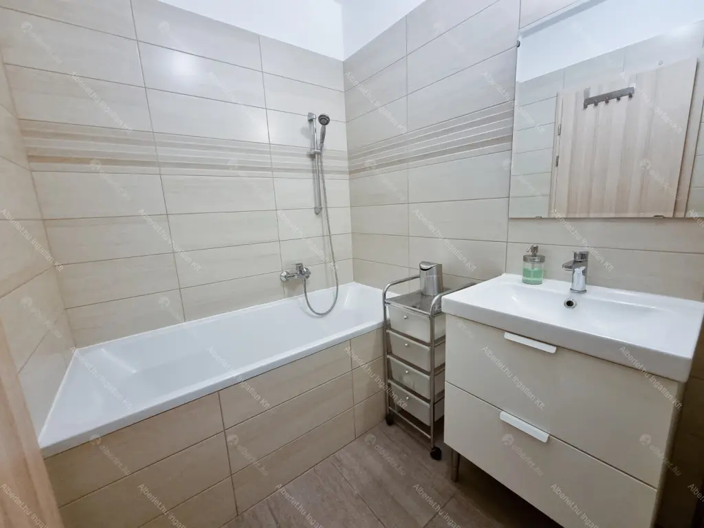 Kiadó albérlet 340000 Ft/hó áron: Budapest, VI. kerület  Káldy Gyula utca. Mérete: 51 nm, 2 szobás | Alberlet.hu - 6642977