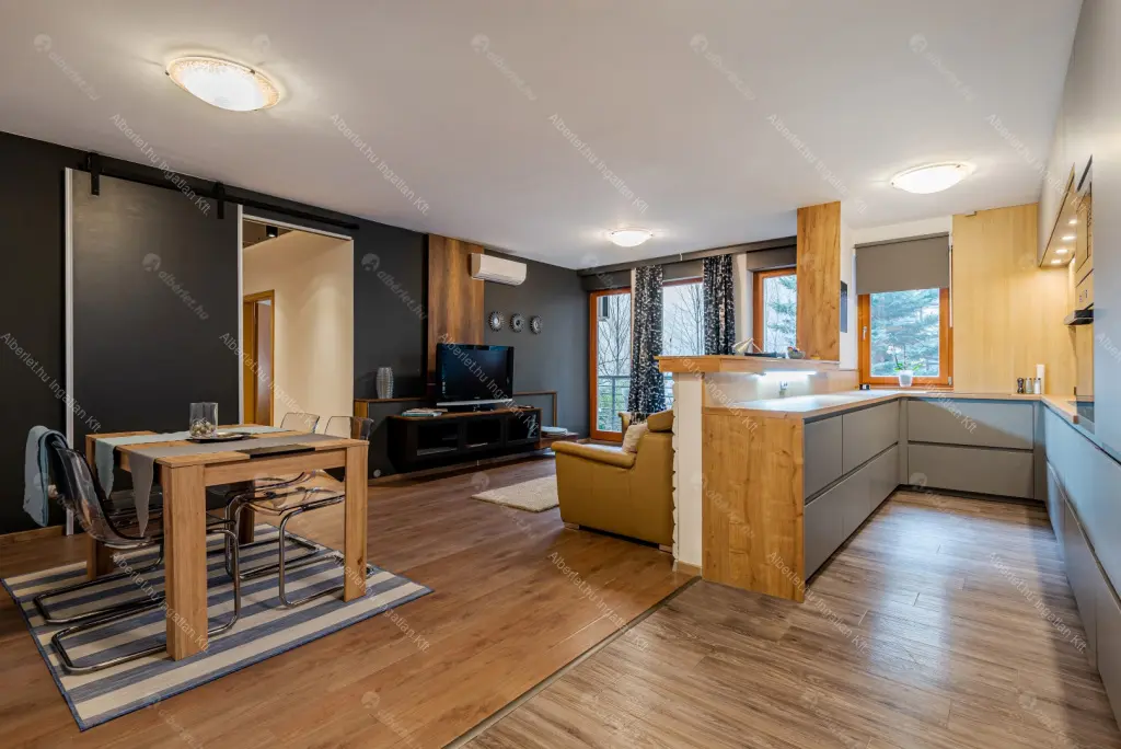 Kiadó albérlet 550000 Ft/hó áron: Budapest, VI. kerület  Káldy Gyula utca. Mérete: 90 nm, 3 szobás | Alberlet.hu - 6654947