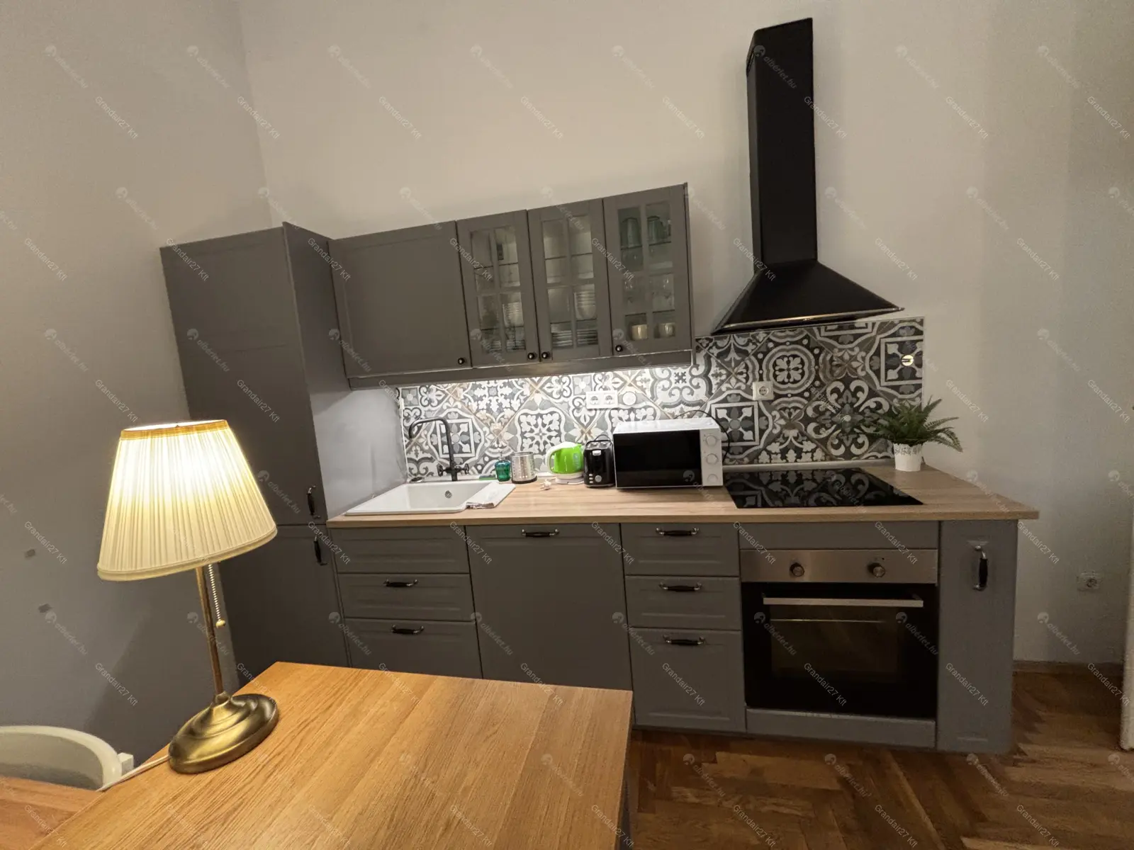 Kiadó albérlet 250000 Ft/hó áron: Budapest, VI. kerület  Király . Mérete: 40 nm, 1 szobás | Alberlet.hu - 6661565