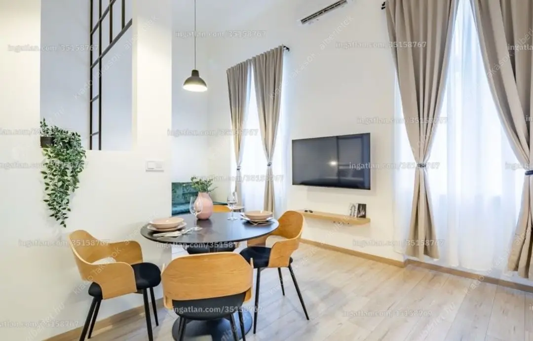 Kiadó albérlet 280000 Ft/hó áron: Budapest, VI. kerület  Király utca. Mérete: 35 nm, 1 szobás | Alberlet.hu - 6619298