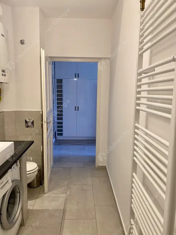 Kiadó albérlet 250000 Ft/hó áron: Budapest, VI. kerület  Király utca. Mérete: 45 nm, 1 szobás | Alberlet.hu - 6631929