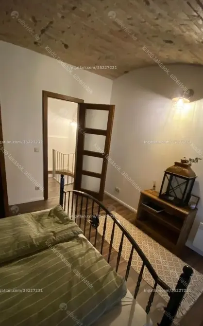 Kiadó albérlet 260000 Ft/hó áron: Budapest, VI. kerület  Király utca. Mérete: 46 nm, 2 szobás | Alberlet.hu - 6654590