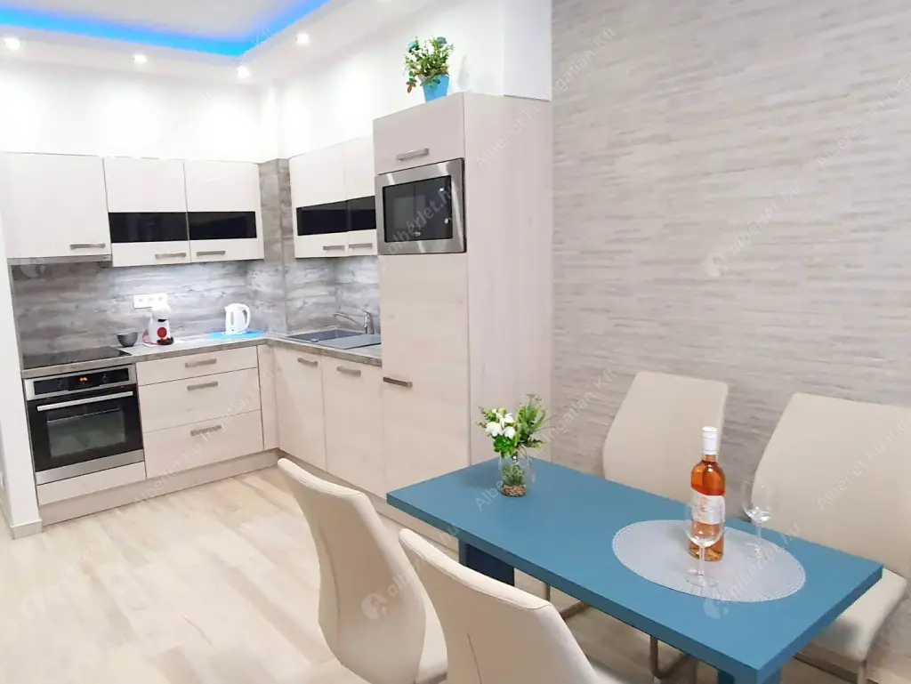 Kiadó albérlet 420000 Ft/hó áron: Budapest, VI. kerület  Király utca. Mérete: 50 nm, 2 szobás | Alberlet.hu - 6616968