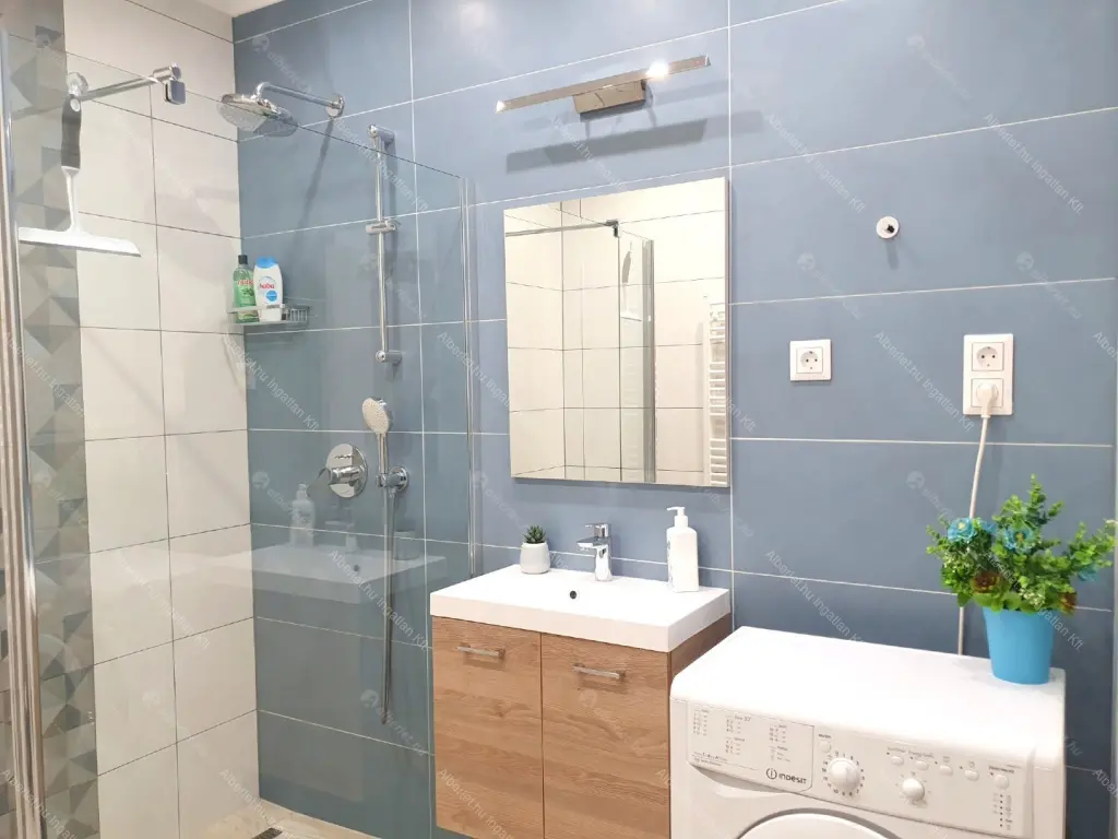 Kiadó albérlet 420000 Ft/hó áron: Budapest, VI. kerület  Király utca. Mérete: 50 nm, 2 szobás | Alberlet.hu - 6642499