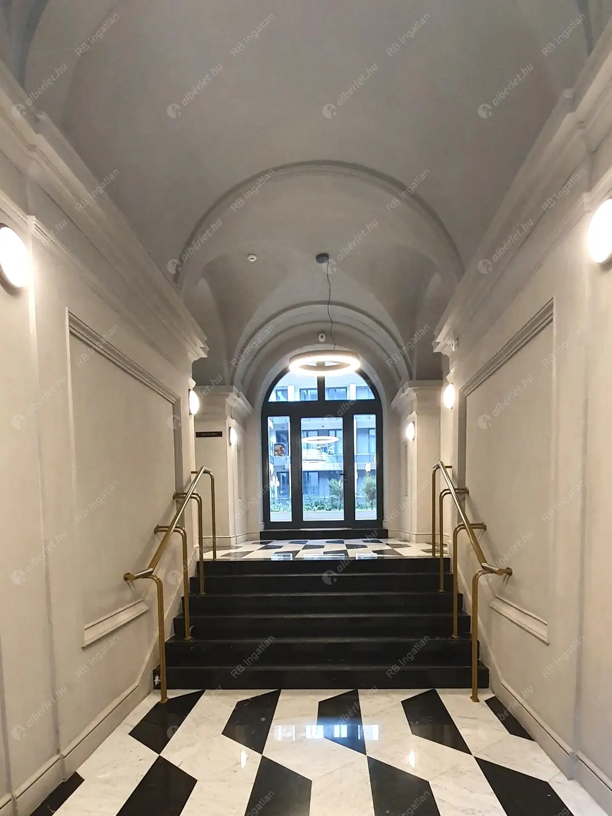 Kiadó albérlet 420000 Ft/hó áron: Budapest, VI. kerület  Király utca. Mérete: 50 nm, 2 szobás | Alberlet.hu - 6617781