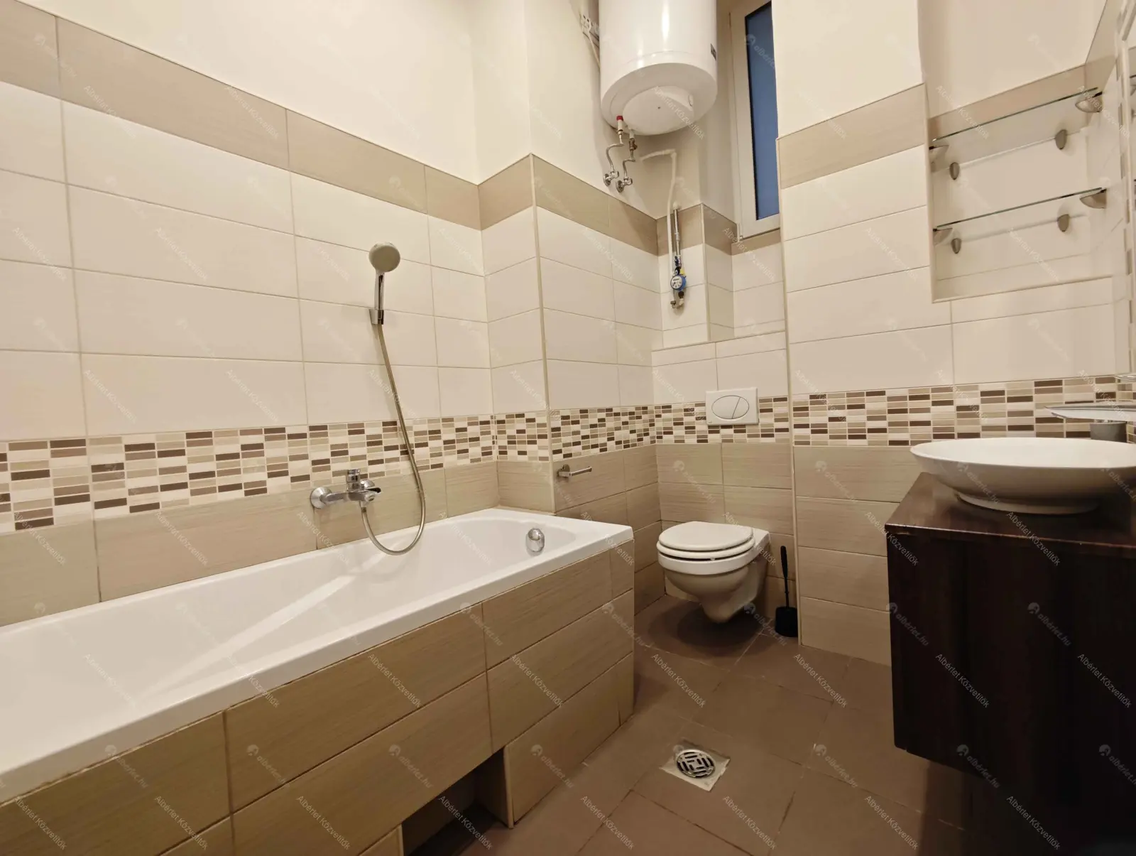 Kiadó albérlet 240000 Ft/hó áron: Budapest, VI. kerület  Király utca. Mérete: 54 nm, 2 szobás | Alberlet.hu - 6659559