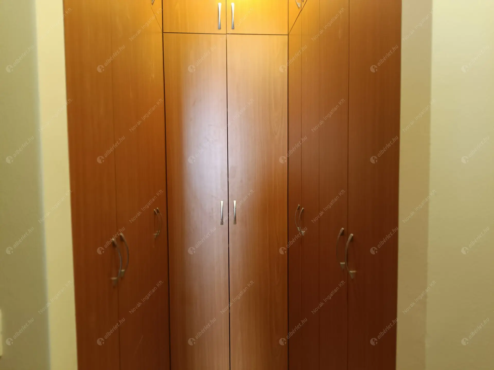 Kiadó albérlet 280000 Ft/hó áron: Budapest, VI. kerület  Király utca. Mérete: 58 nm, 2 szobás | Alberlet.hu - 6477138