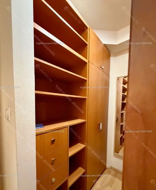 Kiadó albérlet 300000 Ft/hó áron: Budapest, VI. kerület  Király utca. Mérete: 60 nm, 2 szobás | Alberlet.hu - 6647739