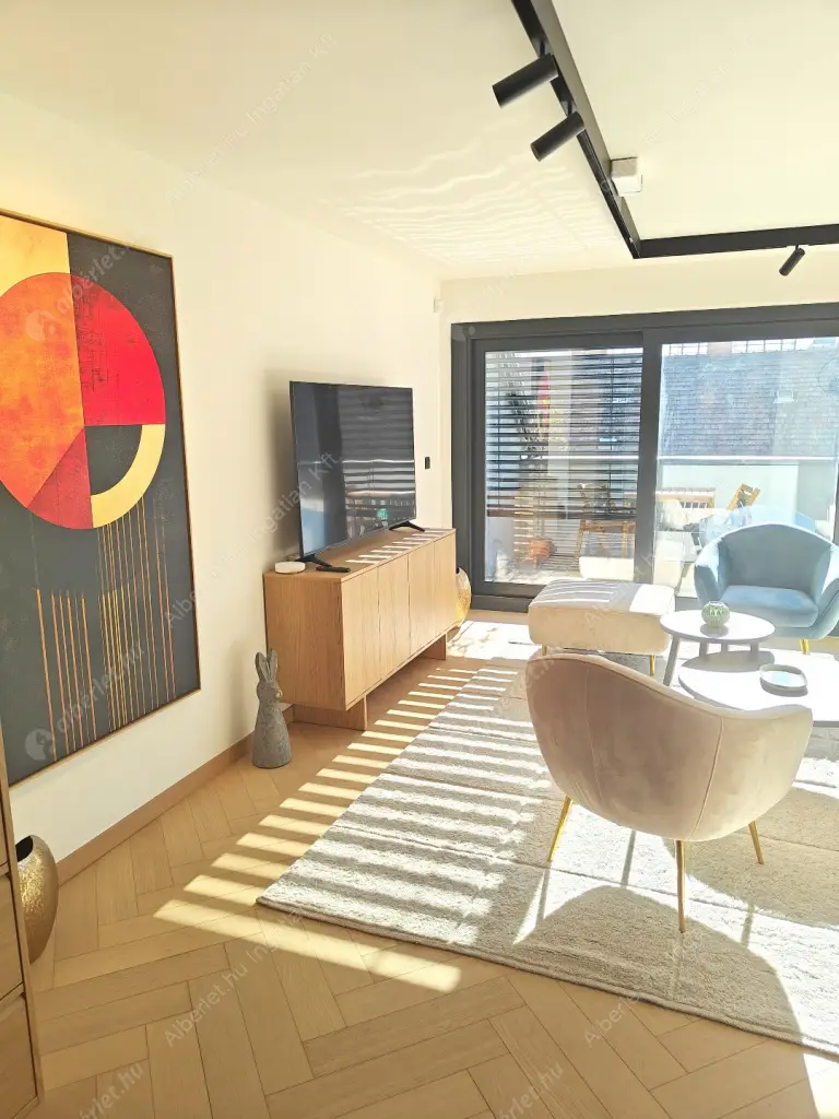 Kiadó albérlet 692000 Ft/hó áron: Budapest, VI. kerület  Király utca. Mérete: 67 nm, 2 szobás | Alberlet.hu - 6574832