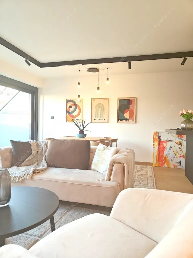 Kiadó albérlet 692000 Ft/hó áron: Budapest, VI. kerület  Király utca. Mérete: 67 nm, 2 szobás | Alberlet.hu - 6574834