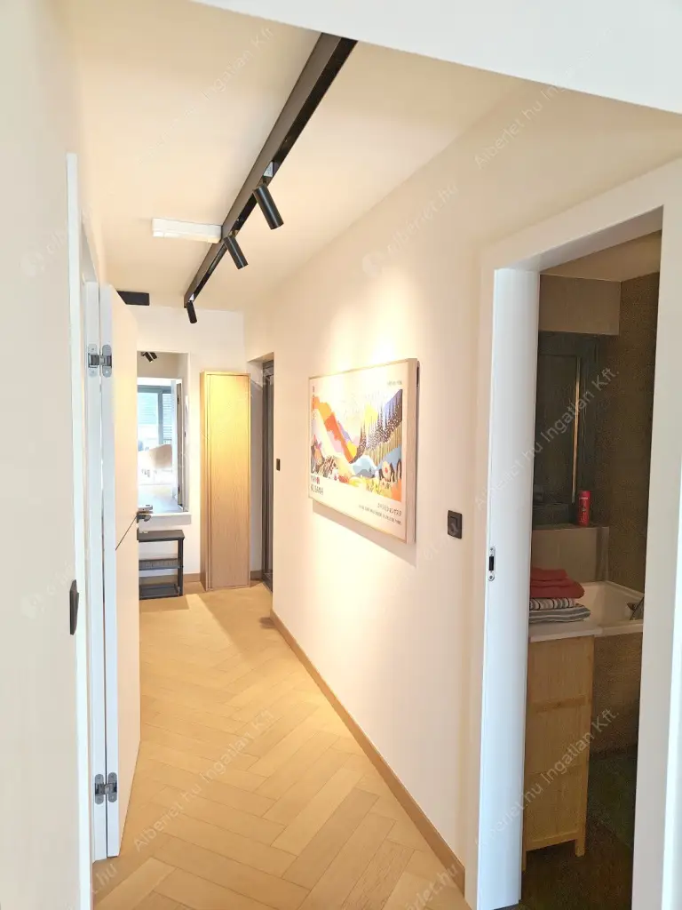 Kiadó albérlet 692000 Ft/hó áron: Budapest, VI. kerület  Király utca. Mérete: 67 nm, 2 szobás | Alberlet.hu - 6574840