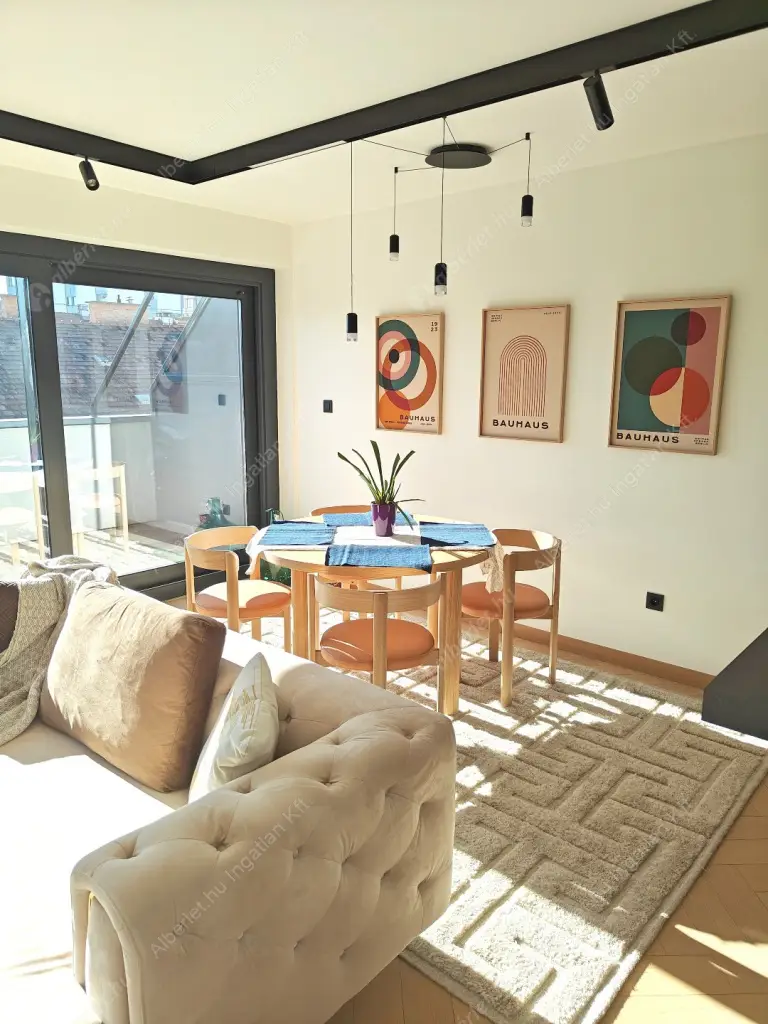 Kiadó albérlet 692000 Ft/hó áron: Budapest, VI. kerület  Király utca. Mérete: 67 nm, 2 szobás | Alberlet.hu - 6574842